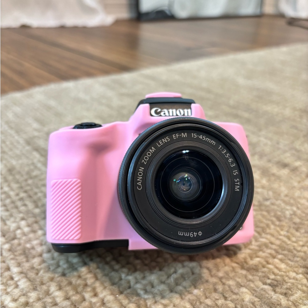 Canon EOS M50 Mark II + EF-M 15-45mm Lens